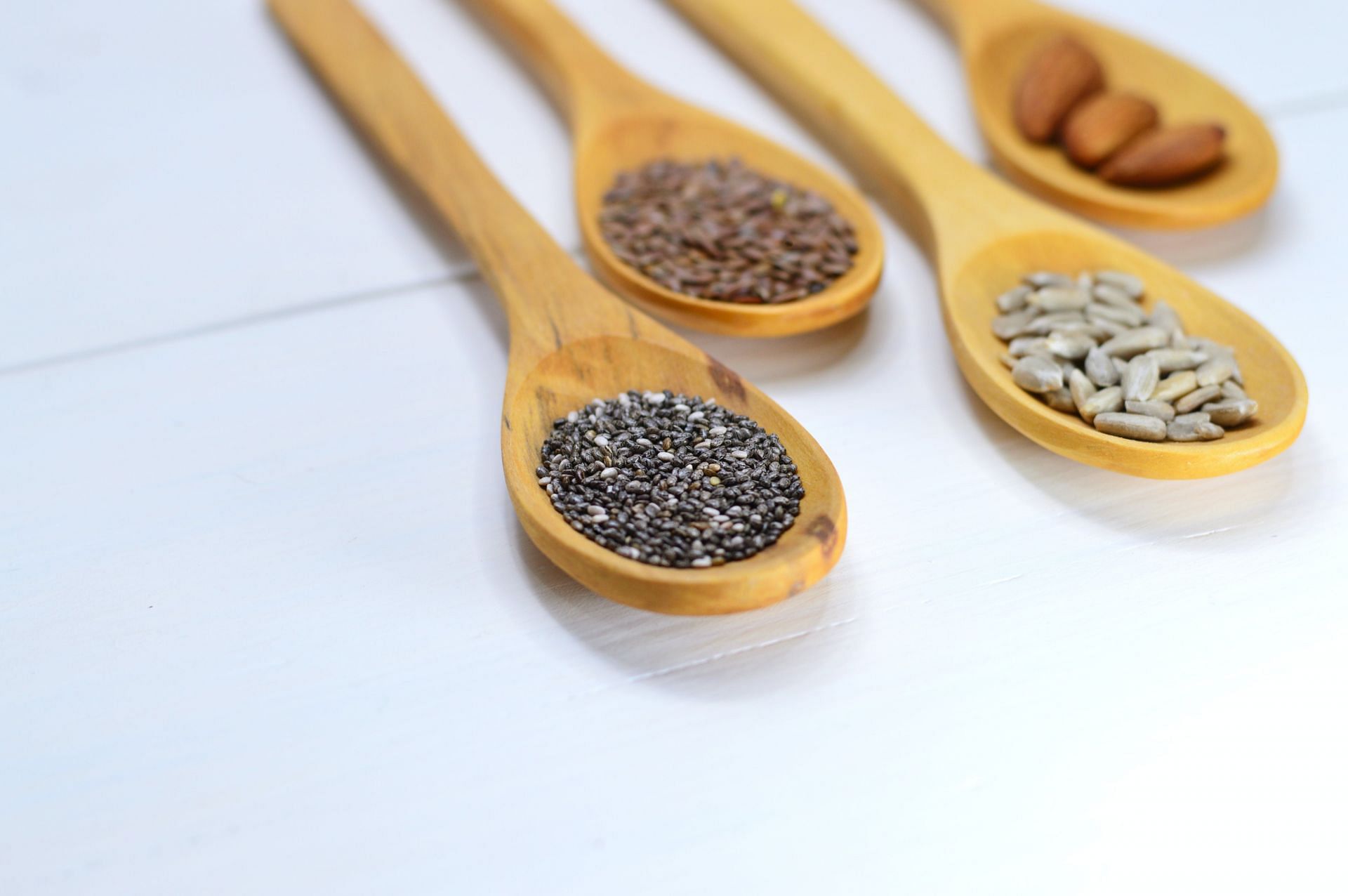Nuts and seeds are food to stimulate the brain (Image sourced via Pexels / Photo by miguel)